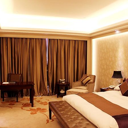 Yutong International Hotel Шаньтоу Екстер'єр фото